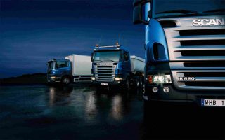 https://www.fanmar.com.br/wp-content/uploads/2015/09/Three-trucks-on-blue-background-320x200.jpg